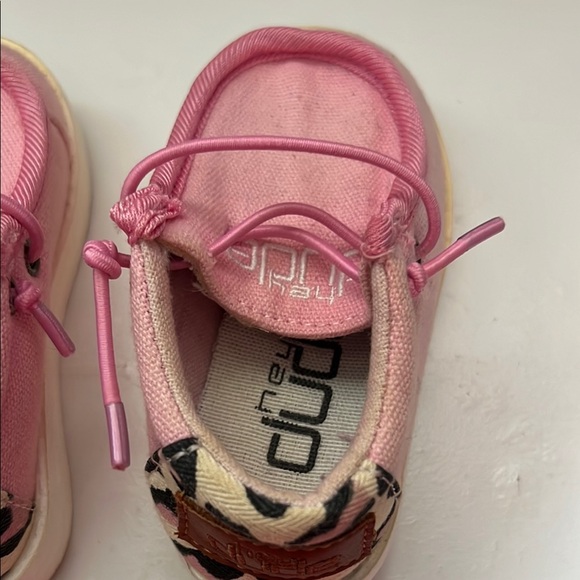 Hey Dude Baby Pink Shoes - Picture 5 of 8